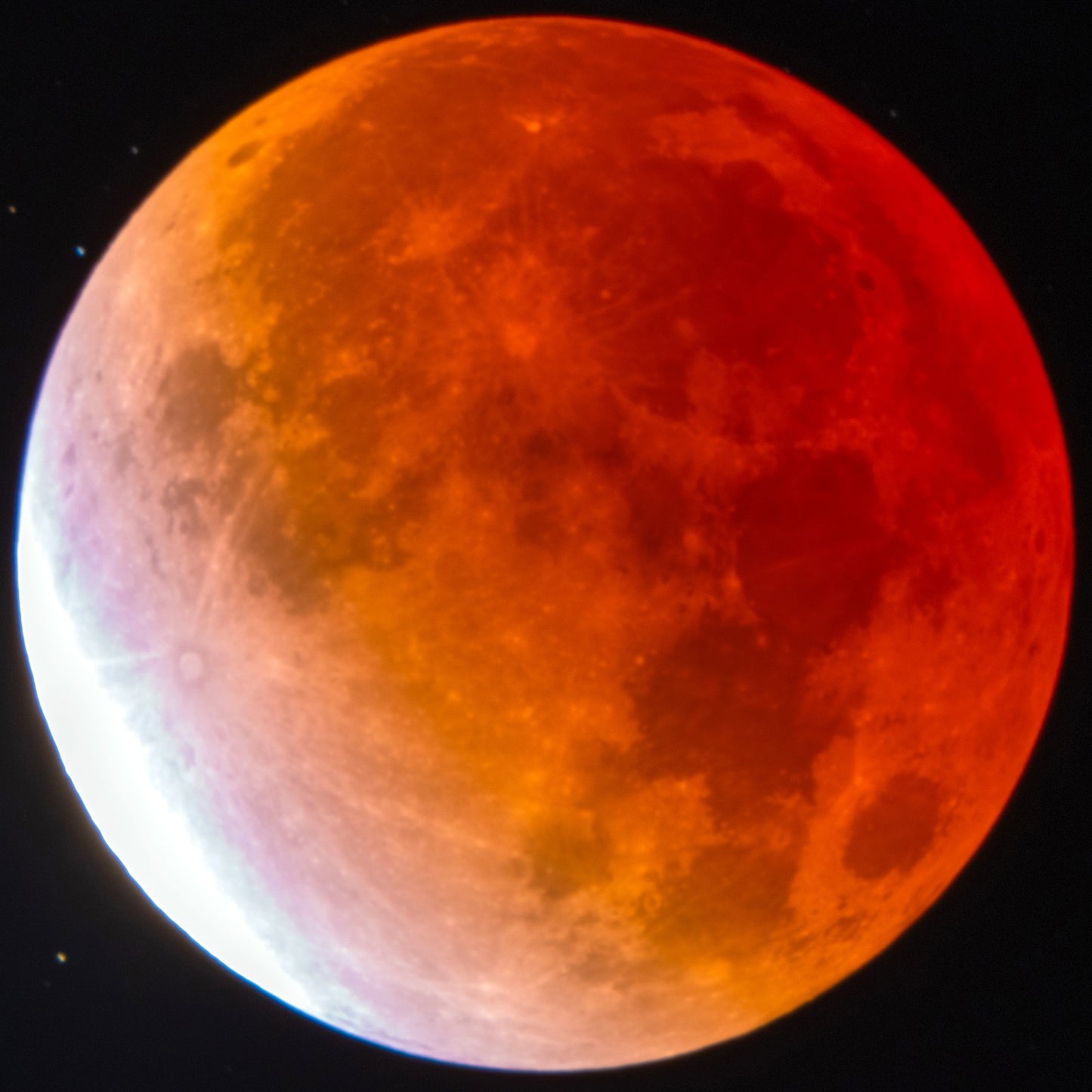 Blood Moon of November 2021 PC Wallpaper