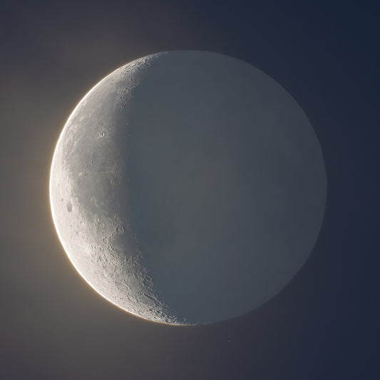 Waning Crescent Moon at Dawn (March 17th 2023) Mobile Wallpaper